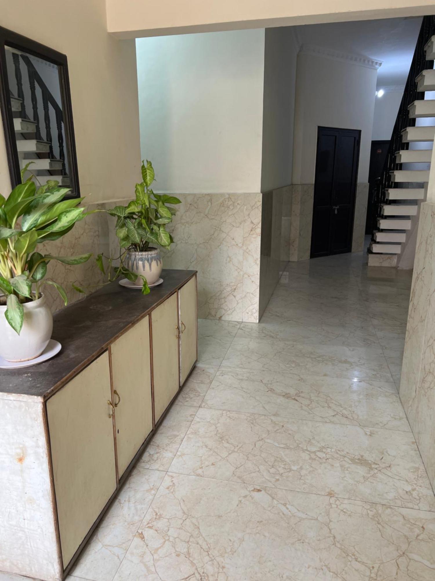 Raja Guest House -- Jalandhar Railway Station -- For Family, Couples, Travellers Exterior foto